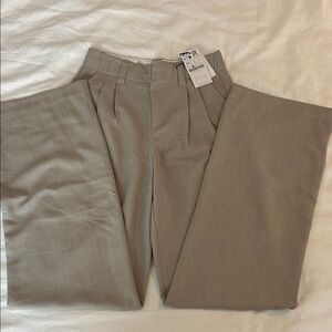 NWT women's Stradivarius trousers
